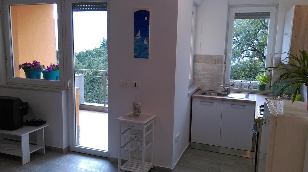 Apartment Julie 4 Rijeka Exterior photo